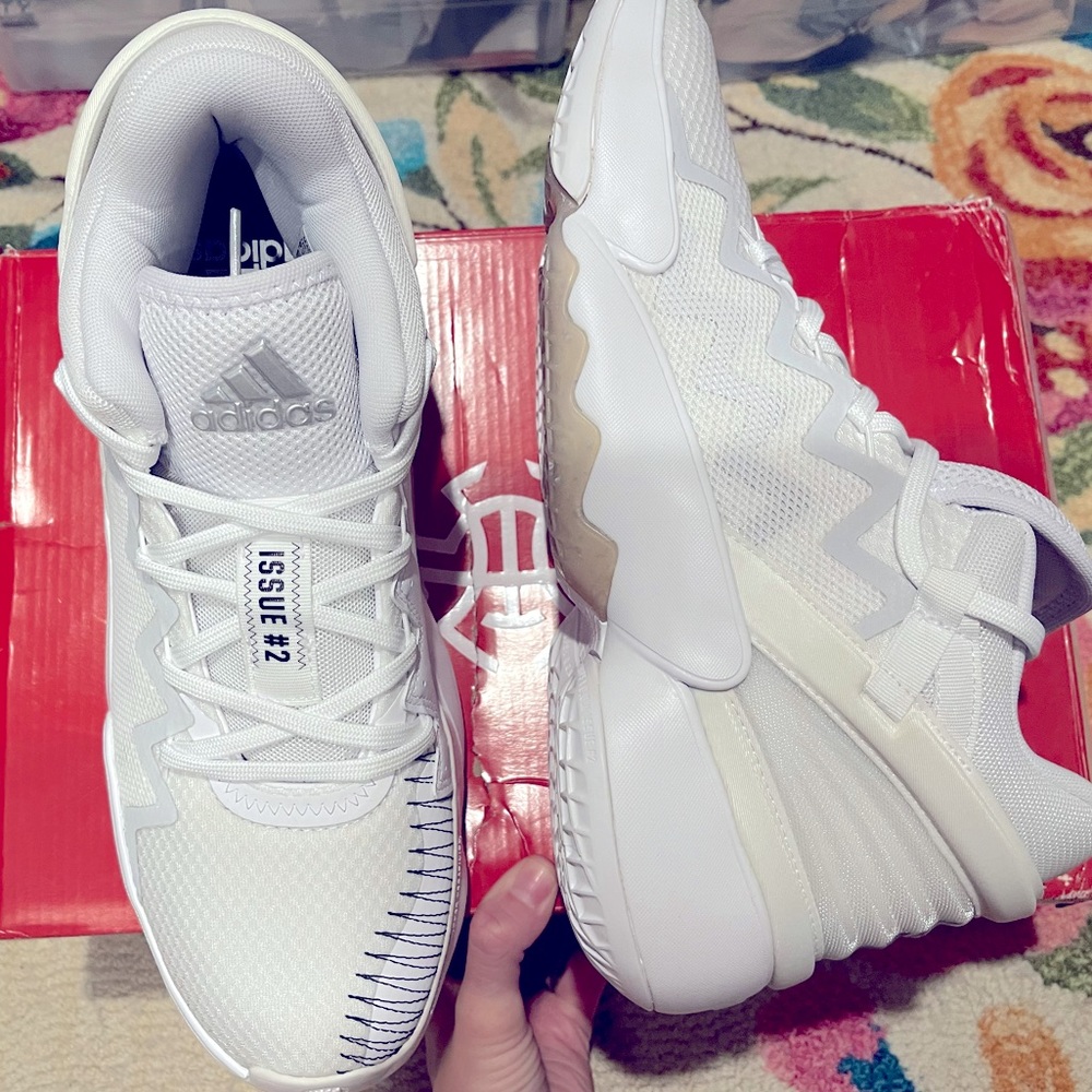 NWT Adidas DON Issue 2